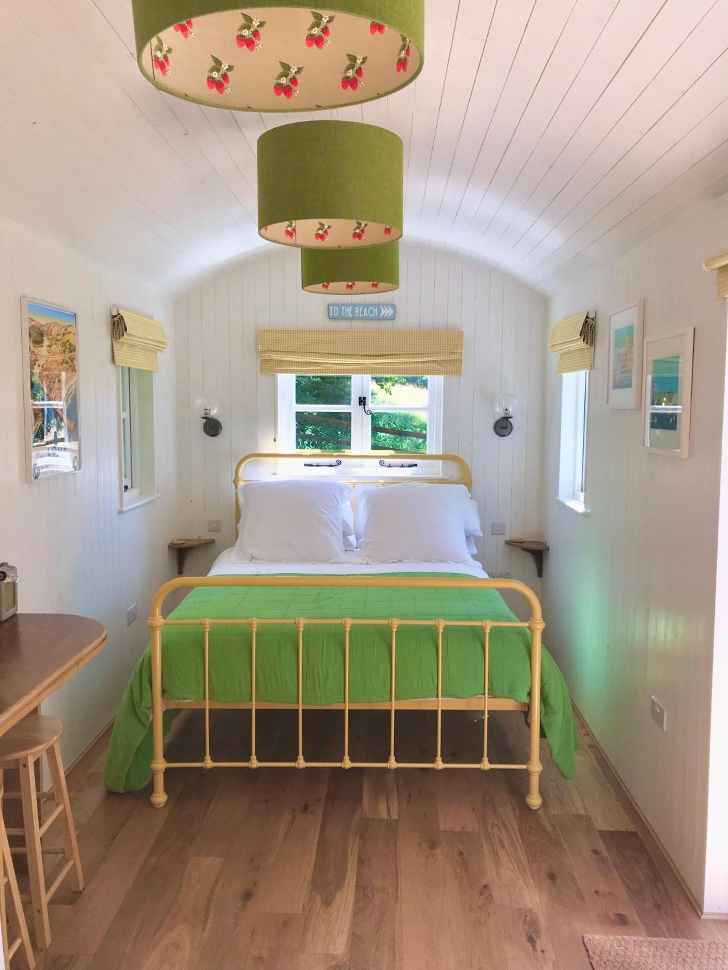 Shepherd'S Hut At Rosewood House Liskeard Exterior foto